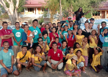 Mahasiswa Semester 3, Program Studi D-III Ekowisata melakukan Clean Up pada Beberapa Lokasi di Labuan Bajo